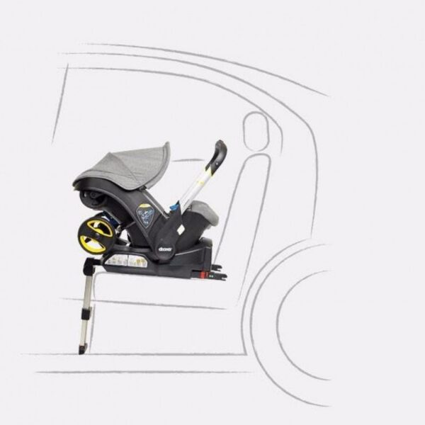 Doona Base Auto Isofix aggiunge un ulteriore livello di sicurezza al viaggio in auto. Facilissima da installare, consente di fissare il seggiolino direttamente alla scocca dell’auto.