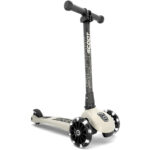 Highwaykick 3 LED Scooter - Scoot and Ride