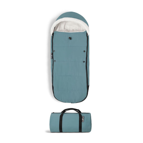 BABYZEN YOYO + Stroller Bag est un accessoire d'hiver qui protège complètement votre bébé du froid et du vent pendant les mois d'hiver.