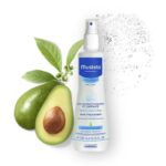 Mustela Refreshing Water Spray gently cleanses the body and hair while respecting the scalp of babies, babies and children. Soothes and compensates for the drying effects of water. Contains 97% of ingredients of natural origin.
